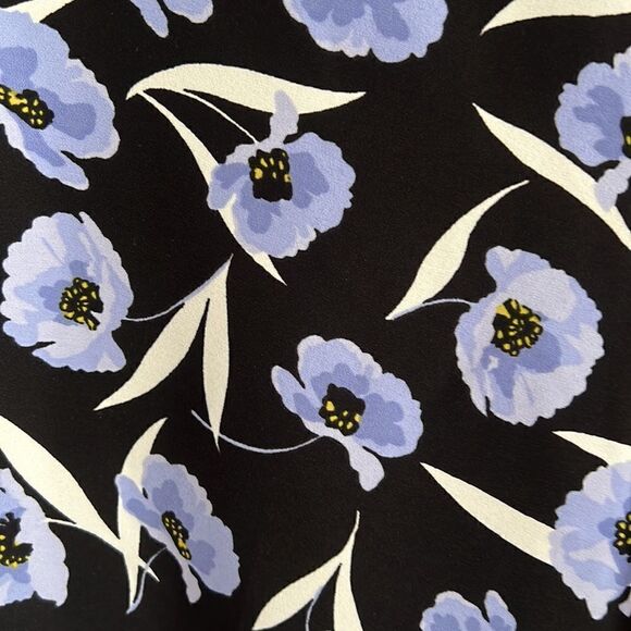 Ann Taylor Wide leg floral pants- size 8P - Picture 6 of 11